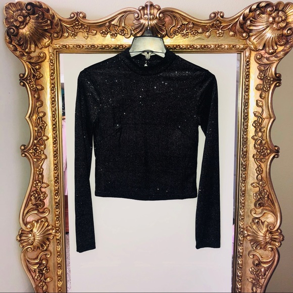 Forever 21 Tops - 🍸🍾🔥 Velvet Shimmering Long sleeve Top 🔥🍾🍸